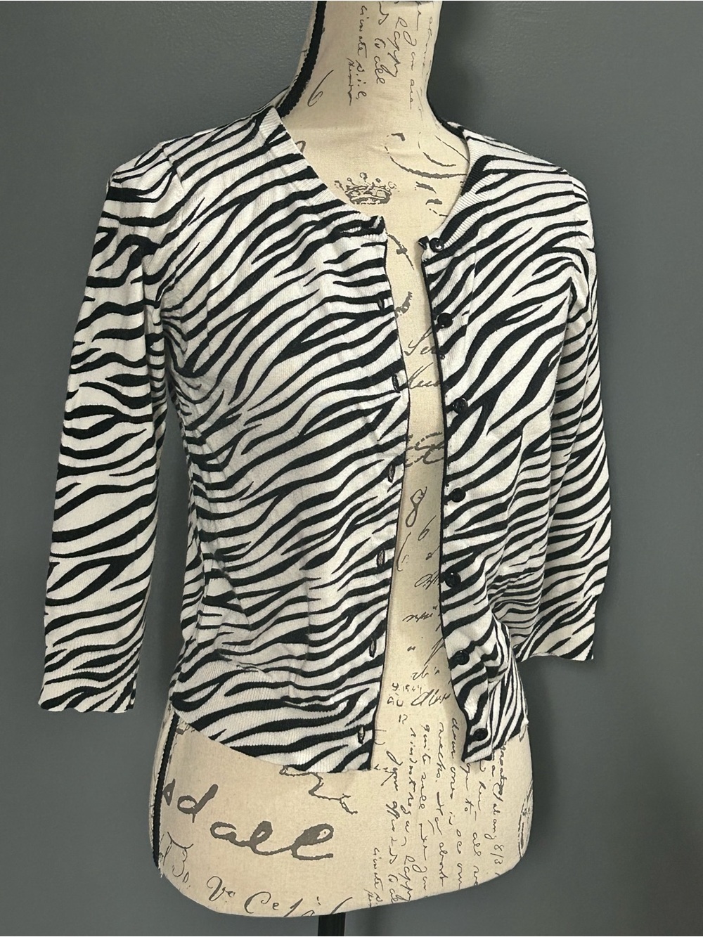 dELiA*s Zebra Print Button Front Cardigan – Size M